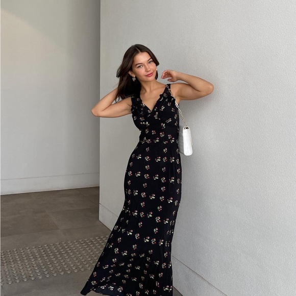 Realisation Par the Ivy Black Floral dress in Posy Size S🖤 - Picture 2 of 11